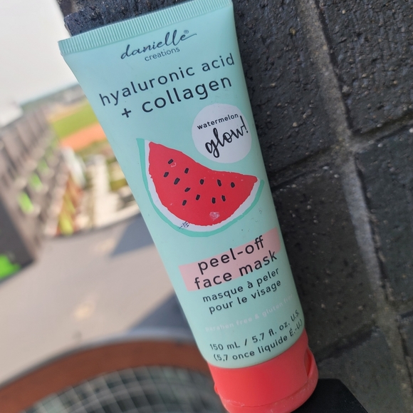 Hyaluronic acid Watermelon peel off face mask - Picture 3 of 6